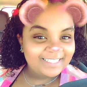 Meet your Posher, Brielle
